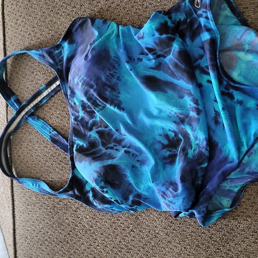 FREE WITH BUNDLE  preloved good condition Reebok one piece criss cross